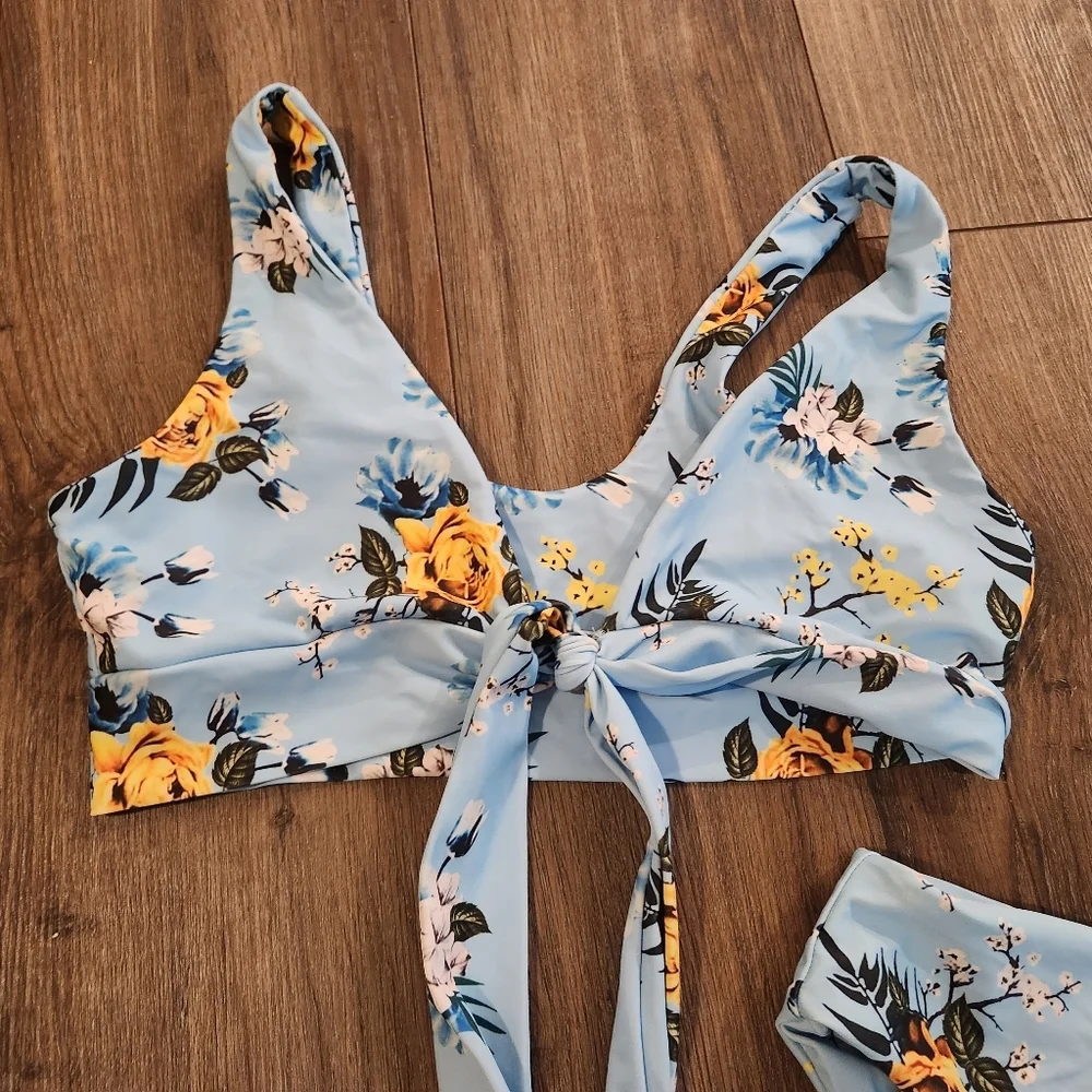 Light Blue Floral Bikini‎